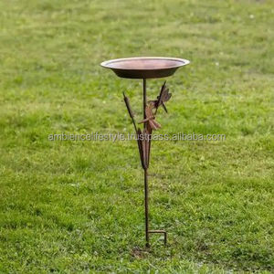Bain d'oiseaux en métal design, accessoire de jardin extérieur, aspect élégant, construction durable pour attirer les oiseaux et décorer. - Product Image 5