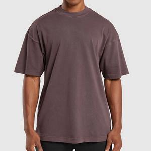 Camiseta Gráfica Oversize de Color Gris para Hombre, 230 g/m², Cuello Redondo, 100% Algodón, Lavado Ácido, Estilo Urbano Personalizado, Secado Rápido y Transpirable - Product Image 4