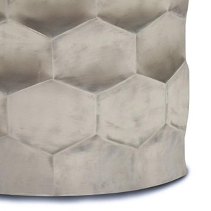 Table basse en métal de style industriel moderne Pure Geometry avec un design hexagonal texturé pour le mobilier de salon - Product Image 4
