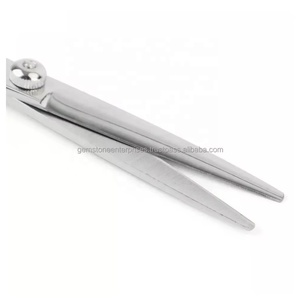 Ciseaux de coiffeur professionnels en acier inoxydable 6CR13 de haute qualité, légers, à manche moyen, pour droitiers, modèle 2025 - Product Image 3