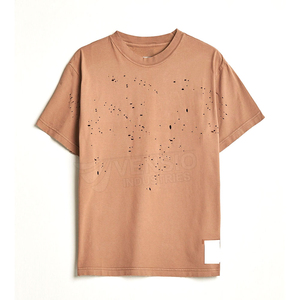 T-shirt à manches courtes pour homme en coton jersey marron à motif de points découpés au laser, coupe classique, col rond, décontracté - Product Image 2