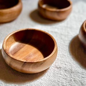 <b>Rustic</b> style wooden serving bowl for <b>dining</b> <b>table</b> use natural <b>wood</b> durable construction perfect for serving meals - Product Image 4