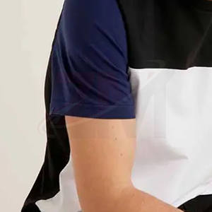 Camisetas lisas 100% algodón para hombre, temporada de verano, en tres colores, personalizadas, con logotipo de marca impreso, tela de peso medio. - Product Image 4