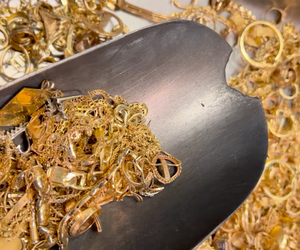 Chatarra de Oro y Chatarra Chapada en Oro a Granel para Refinación, Joyería y Fabricación, Precio Mayorista Competitivo Disponible Ahora en Stock - Product Image 2