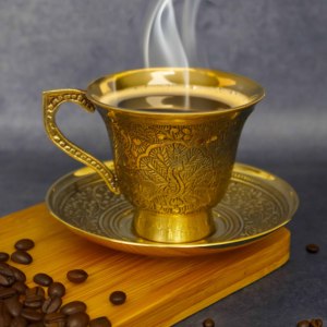 Taza y Platillo de Té de Latón con Diseño Floral Tallado, Juego de Té Redondo, Dorado Pulido, Vajilla Decorativa para Regalo - Product Image 4