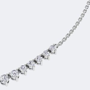 Collier pendentif incurvé à griffes de forme ronde 3.00CTW - Product Image 6
