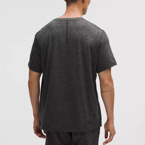 T-shirt en maille pour homme, coupe classique, gris foncé, mélange polyester/coton, manches courtes, col rond, décontracté, respirant, couleur unie, séchage rapide - Product Image 2