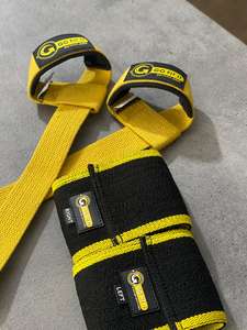 Correas de Levantamiento de Pesas en Forma de 8 de Neopreno y Elásticas y Banda de Compresión para Muñeca - Soporte Ajustable Antideslizante para Gimnasio - Product Image 3