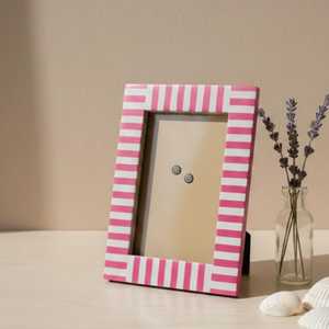 Cadre décoratif en MDF avec incrustation d'os artisanale, détails en résine premium et nacre - Product Image 1