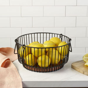 Panier de fruits rond en fer de ferme rustique à 2 niveaux fait à la main pour manger avec un design traditionnel élégant moderne décoratif - Product Image 3