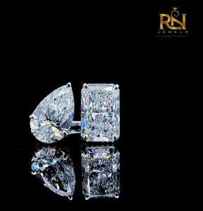 แหวนเพชรทรงลูกแพร์ Radiant Diamond แบบ Lab Grown รุ่น Toi Et Moi ประดับเพชรแบบ Hidden Halo Pave Band ทองคำแท้ 9K/14K/18K เครื่องประดับหรูหราสำหรับทุกเพศ - Product Image 1