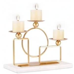 Porte-bougies de luxe dorés pour bougies piliers – Support décoratif élégant en métal pour la maison et les mariages - Product Image 2