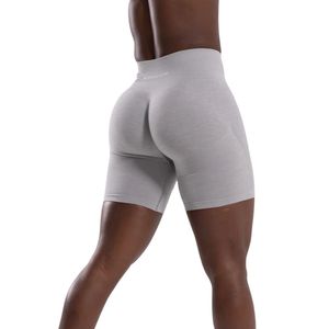 Shorts de compression sans couture gris clair pour femme, taille mi-haute, extensibles, anti-transparence, pour l'entraînement, la course, le fitness, le yoga et les activités sportives - Product Image 2