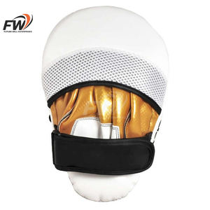 Guantes de Boxeo de Gel Iron Punch MMA (Cuero Real/Sintético) - Accesorio Premium para un Entrenamiento Mejorado en Artes Marciales - Product Image 2