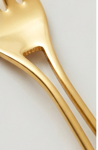 Ensemble de couverts plaqués or avec manches courbes, finition miroir haute brillance, compatible lave-vaisselle, design glamour pour les dîners de mariage - Product Image 2