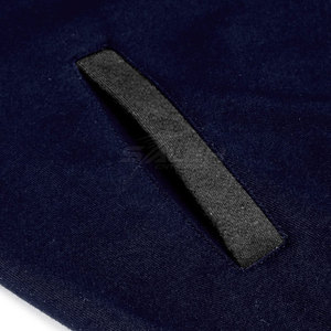 Chaqueta Varsity de Alta Calidad con Interior Suave, Detalles de Punto Acanalado y Apariencia Casual Moderna - Product Image 6