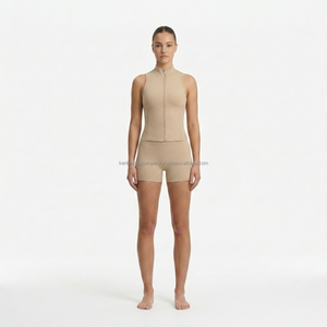 Conjunto de Yoga de Talla Grande para Mujer, Marca Privada, con Logotipo Personalizado, Top sin Mangas con Media Cremallera y Pantalones Cortos de Cintura Alta, Conjunto Deportivo de 2 Piezas - Product Image 2