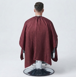 Cape de coiffeur en polyester imperméable pour salon, longue et résistante - Product Image 2