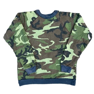 Stylish Camouflage Crewneck Sweatshirt for Men and Women, Comfortable Camo Pullover for Outdoor and Casual Use - Product Image 1
