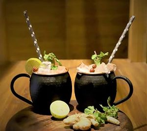 Mug Moscow Mule en cuivre noir, tasse à cocktail artisanale en cuivre avec poignée durable pour bière, whisky, vodka, cuisine, bar, vaisselle - Product Image 4