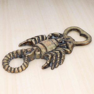 Ouvre-bouteille Scorpion vintage en laiton massif, fait main, outil de bar décoratif, design Scorpion, ouvre-bouteille pour la maison et les restaurants - Product Image 3