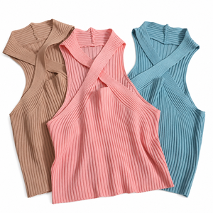 Top de tirantes sexy para mujer, personalizado, de punto acanalado, sin mangas, con tirantes cruzados, cuello halter, ajuste ceñido, a la moda, informal, para verano - Product Image 1