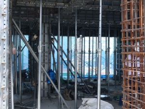 Échafaudages en acier robustes pour la construction sécurisée, l'entretien industriel et les projets d'infrastructure - Product Image 2