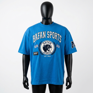 Camiseta premium oversize para hombre, 200 GSM, jersey de algodón peinado suave, azul brillante, blanco, con logo estampado en serigrafía estilo universitario. - Product Image 5