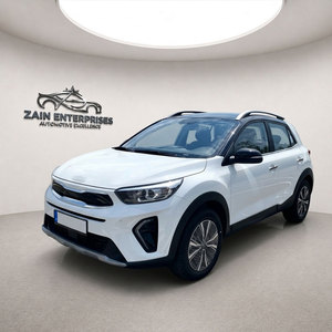 SUV Premium Blanco, 5 Asientos, Faros LED, Neumáticos R17, Volante a la Izquierda, Portaequipajes, Aire Acondicionado Automático, Pantalla Táctil, Gasolina - Product Image 1