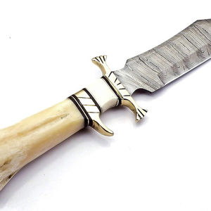 Couteau de chasse et de camping Bowie en acier inoxydable PRESTIGE, personnalisé OEM/ODM, à lame à pointe clip et bord dentelé, manche en bois et étui en cuir, vente en gros - Product Image 5