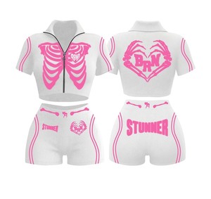 เสื้อยืดพิมพ์โลโก้แบบสั่งทำ กางเกงเลกกิ้งเอวสูง กางเกงขาสั้นทรง Biker ชุดลำลองถักนิตติ้ง ชุดเข้าเซ็ตสตรีทแวร์ ชุดเซ็ต 2 ชิ้นสำหรับผู้หญิง - Product Image 1