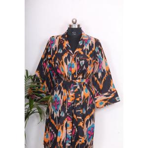 Kimono long bohème mi-long pour femme indienne, chemise élégante en coton, vêtement de nuit avec ceinture à nouer et boutons décoratifs, coupe ample et décontractée - Product Image 4