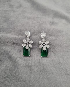 Pendientes Colgantes con Motivo Floral, Joyería de Moda al por Mayor para Mujeres, Fiestas, Pendientes de Lujo con Diamantes Americanos y Baño de Plata - Product Image 3