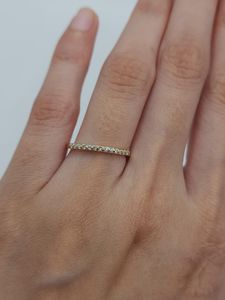 Anillo de Oro con Diamantes para Mujer |   Anillo de Boda Minimalista con Diamante Cultivado en Laboratorio de 0.11 CT |   Anillo Apilable de Joyería Fina - Product Image 2
