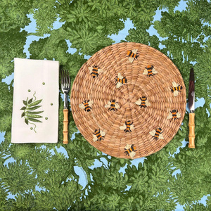 Adorable set de table rond en jonc de mer brodé à la main avec motif abeille, style rustique bohème, tapis de table tissé naturel pour la décoration de table printemps-été - Product Image 2