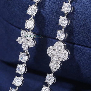 Collar de plata S925 con moissanita para mujer, diseño de flor, corte brillante redondo, engaste de garra, cadena de tenis de lujo, chapado en rodio - Product Image 4