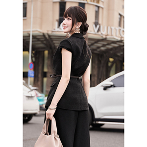 Chaleco Blazer Elegante de Tweed Negro para Mujer, Diseño Personalizado para Oficina y Negocios, Doble Botonadura y Manga Corta, Modelo ELENA, ODM OEM - Product Image 2
