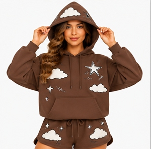 Conjunto de 2 Piezas de Shorts de Felpa Marrón para Mujer, Sudadera con Capucha de Manga Larga, Corte Holgado, Casual, para Todas las Temporadas, con Estampado de Estrellas y Nubes Bordadas - Product Image 6