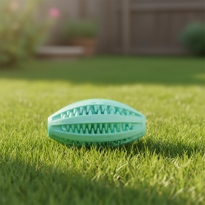 Denta Fun Rugby Ball Mint Rubber 11 Cm Jouet à mâcher pour animaux de compagnie - Product Image 3