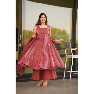 NUEVA LLEGADA VESTIDO DE TRABAJO BORDADO DE ORGANZA IMPRESO FONDO CON DUPATTA MELOCOTÓN - Product Image 1