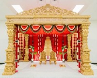 Décorations de mariage indiennes éblouissantes Superbes piliers en FRP dorés Mandap Set pour un look à couper le souffle