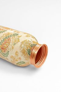 Bouteille en cuivre artisanale de 900 ml avec motifs floraux élégants, couvercle anti-fuite pour l'eau potable, le bien-être, le yoga, le bureau - Product Image 3