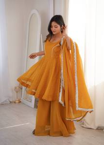 Ensemble Kurti traditionnel indien pakistanais en coton pour femmes, couleur moutarde, coupe ample, longueur au sol, tenue décontractée avec dupatta - Product Image 5
