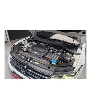 Pour Volkswagen Tiguan 2.0 TDI 4Motion Prestige Mai 2021 17 241 km Diesel Sièges en cuir Volant à gauche Caméra de recul - Product Image 6