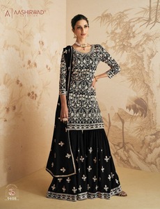 Luxe Eid Gharara: Georgette renard lourd avec broderie, intérieur santoon, plazzo entièrement cousu et Dupatta brodé - Product Image 5