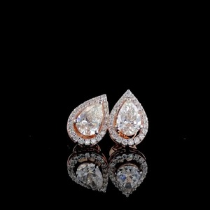 Pendientes de Oro Rosa de 14K con Diamante Cultivado en Laboratorio de Corte Pera de 2.40ct, con Halo, para Compromiso y Boda, Joyería Elegante, Regalo para Mujeres y Niñas - Product Image 1
