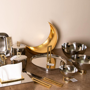 Bols en métal décoratifs de table royaux avec support rond doré Ustensiles de cuisine durables Lot de 3 bols polis brillants - Product Image 1