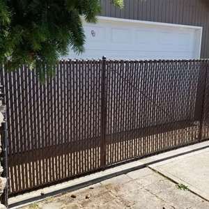 รั้วตาข่ายเหล็กชุบสังกะสีเคลือบพีวีซีเกรดพรีเมียมสำหรับงานพาณิชย์ หนาพิเศษ พร้อมแผ่นสแลทแบบประกบกัน - Product Image 5