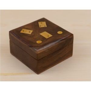 Jeu de dominos en bois artisanal de qualité supérieure avec points incrustés en laiton - Boîte de jeu en bois de Sheesham de luxe pour cadeaux adultes et décoration de table - Product Image 5