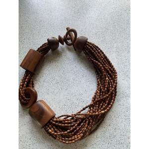 Accesorios de Estilo de Vida Moderno RR ENTERPRISES Collar de Resina y Madera Elegantes Adornos de Joyería India - Product Image 4